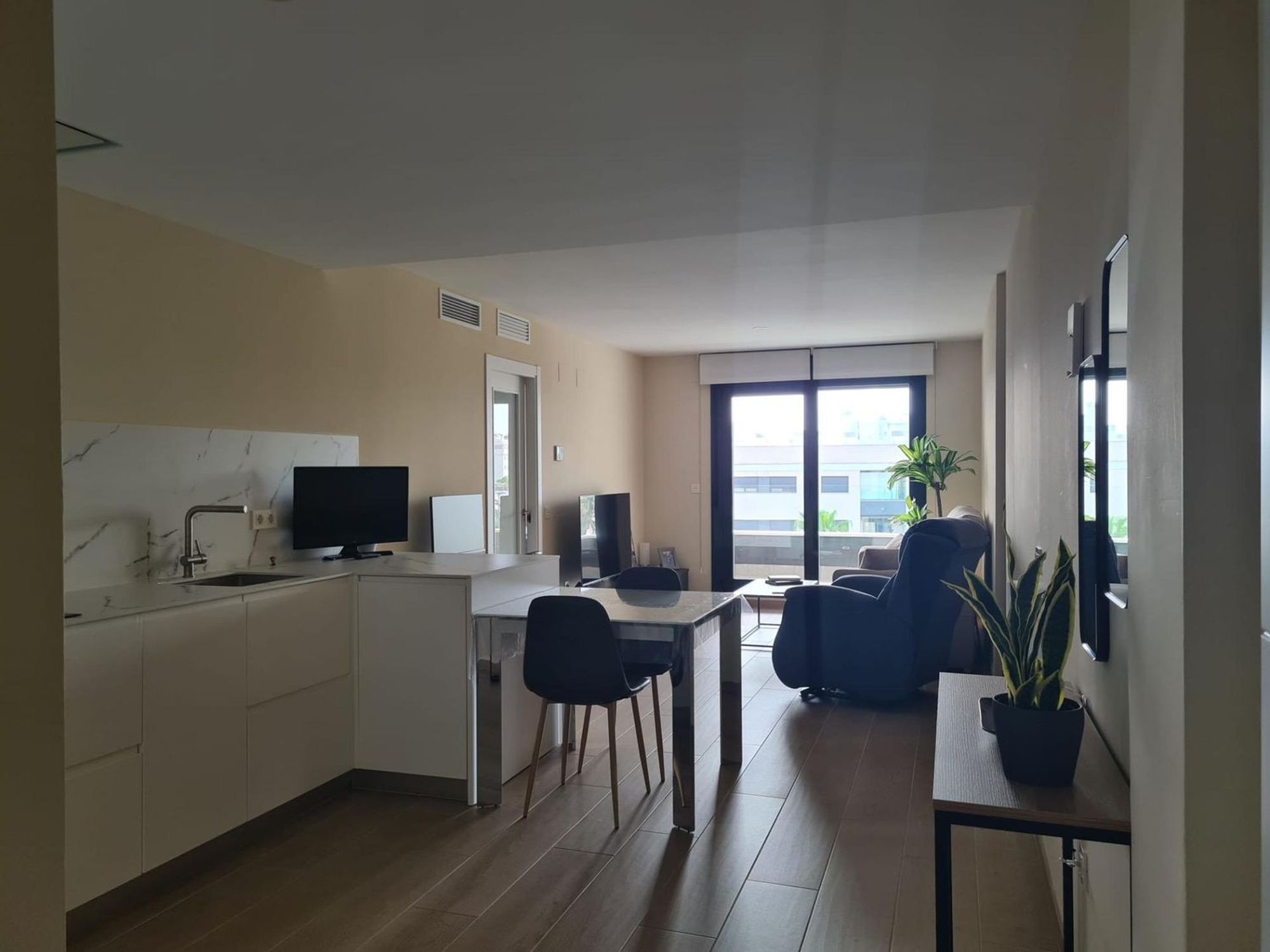 Exclusiva vivienda con terraza y piscina en Jerez — miniatura 14