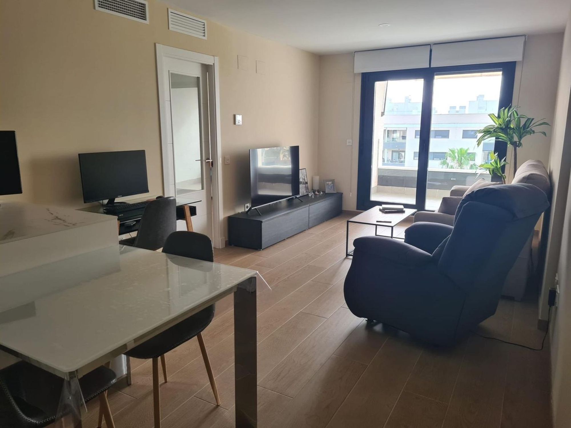 Exclusiva vivienda con terraza y piscina en Jerez — miniatura 12